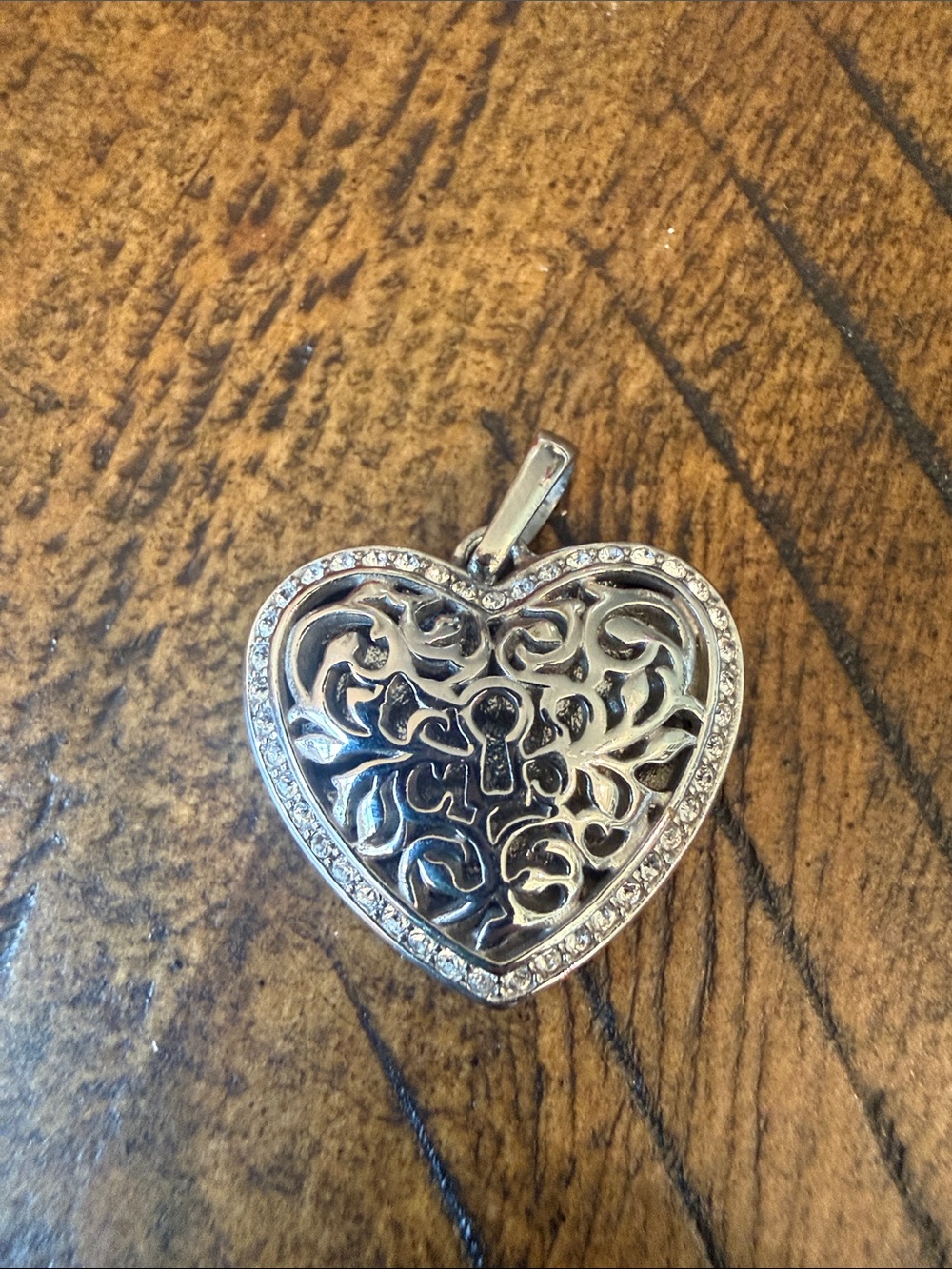 Origami Owl Silvertone Heart Filigree Locket Pendant with Crystal Border